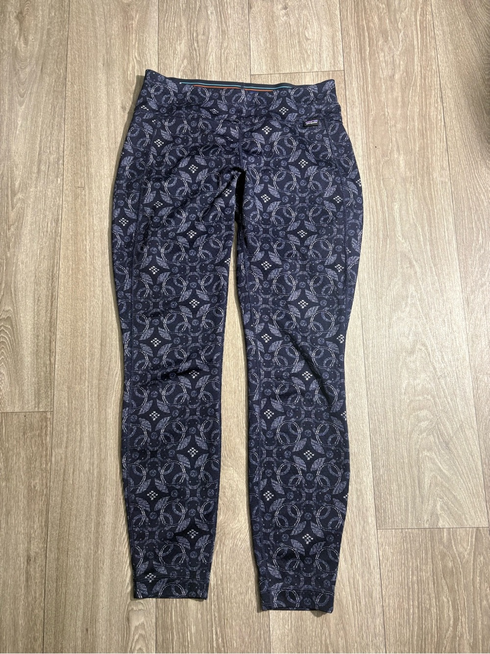 Patagonia Navy patterned high-rise leggings